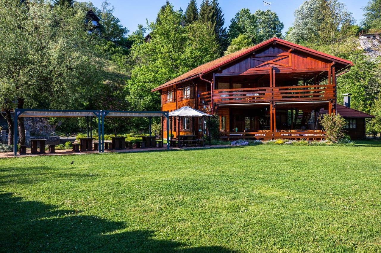 Apartment Mreznicka Kuca ドゥガ・レサ エクステリア 写真